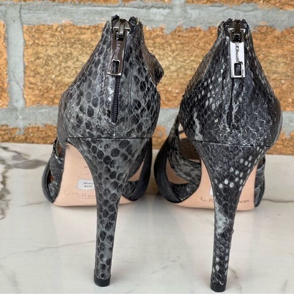 L.K. Bennett Mabel Snakeskin Suede Pumps
42/11 - Picture 4 of 8